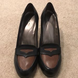 Brand new Tahari Heeled Loafer